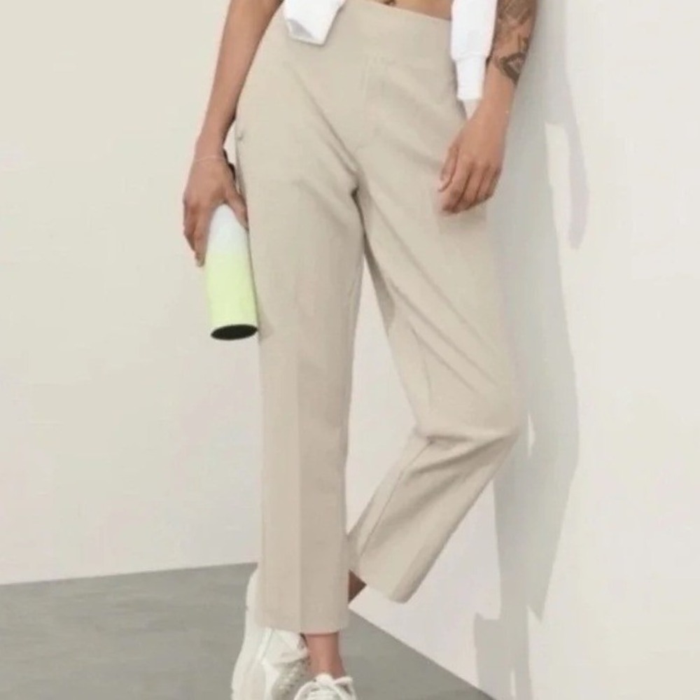 Athleta Endless High Rise Pull-On Pant Khaki Size 4 Business Casual Sporty Ankle